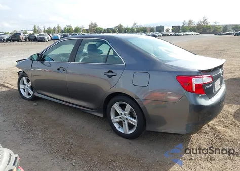 2014 Toyota Camry Se z USA, uszkodzony, nr VIN 4T1BF1FK8EU398530